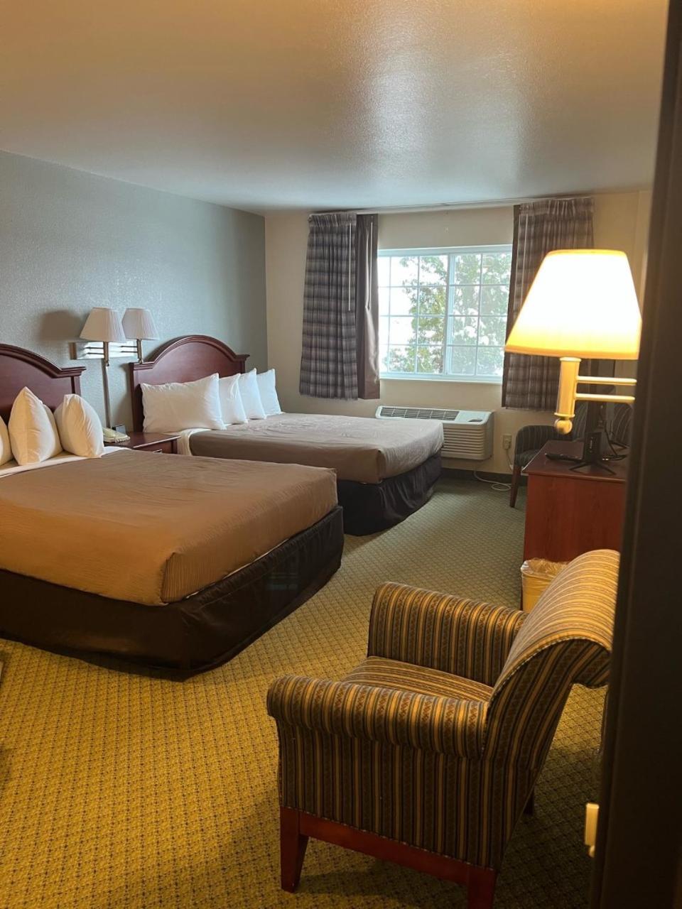 Grandstay Hotel & Suites Becker Экстерьер фото